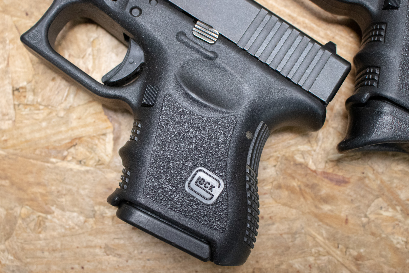 GLOCK 27 Gen3 40 S&W Police Trade-In Pistols (Very Good Condition)